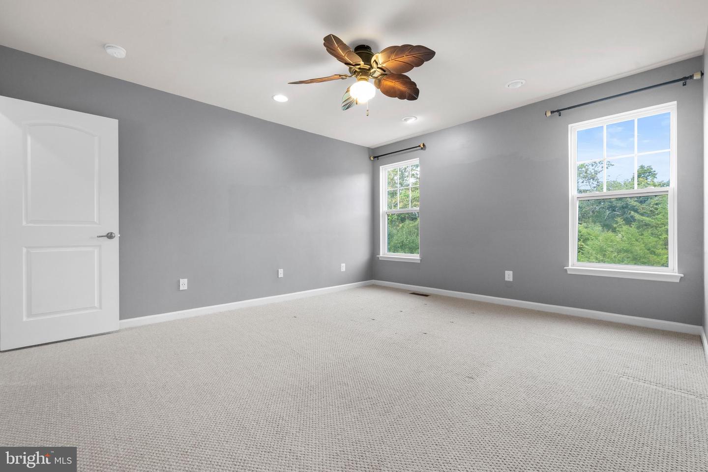 25359 WAKESTONE PARK TER, CHANTILLY, Virginia 20152, 4 Bedrooms Bedrooms, ,3 BathroomsBathrooms,Residential,For sale,25359 WAKESTONE PARK TER,VALO2104828 MLS # VALO2104828