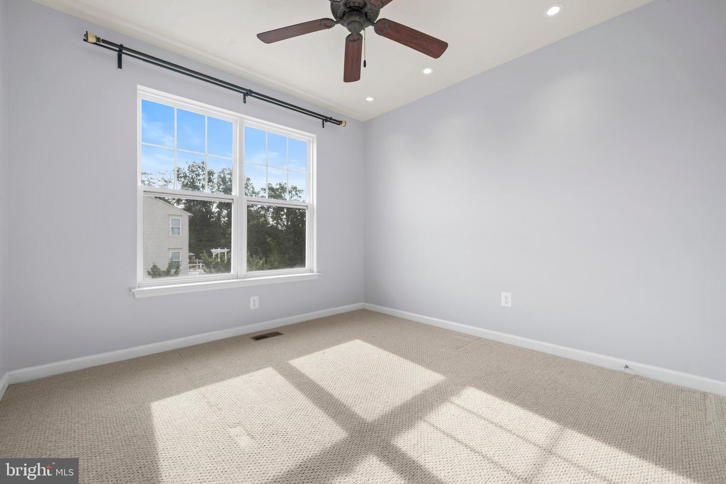 25359 WAKESTONE PARK TER, CHANTILLY, Virginia 20152, 4 Bedrooms Bedrooms, ,3 BathroomsBathrooms,Residential,For sale,25359 WAKESTONE PARK TER,VALO2104828 MLS # VALO2104828
