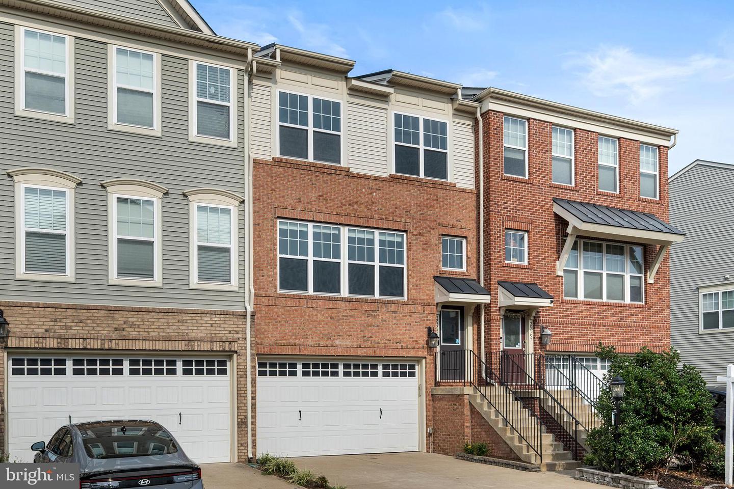25359 WAKESTONE PARK TER, CHANTILLY, Virginia 20152, 4 Bedrooms Bedrooms, ,3 BathroomsBathrooms,Residential,For sale,25359 WAKESTONE PARK TER,VALO2104828 MLS # VALO2104828