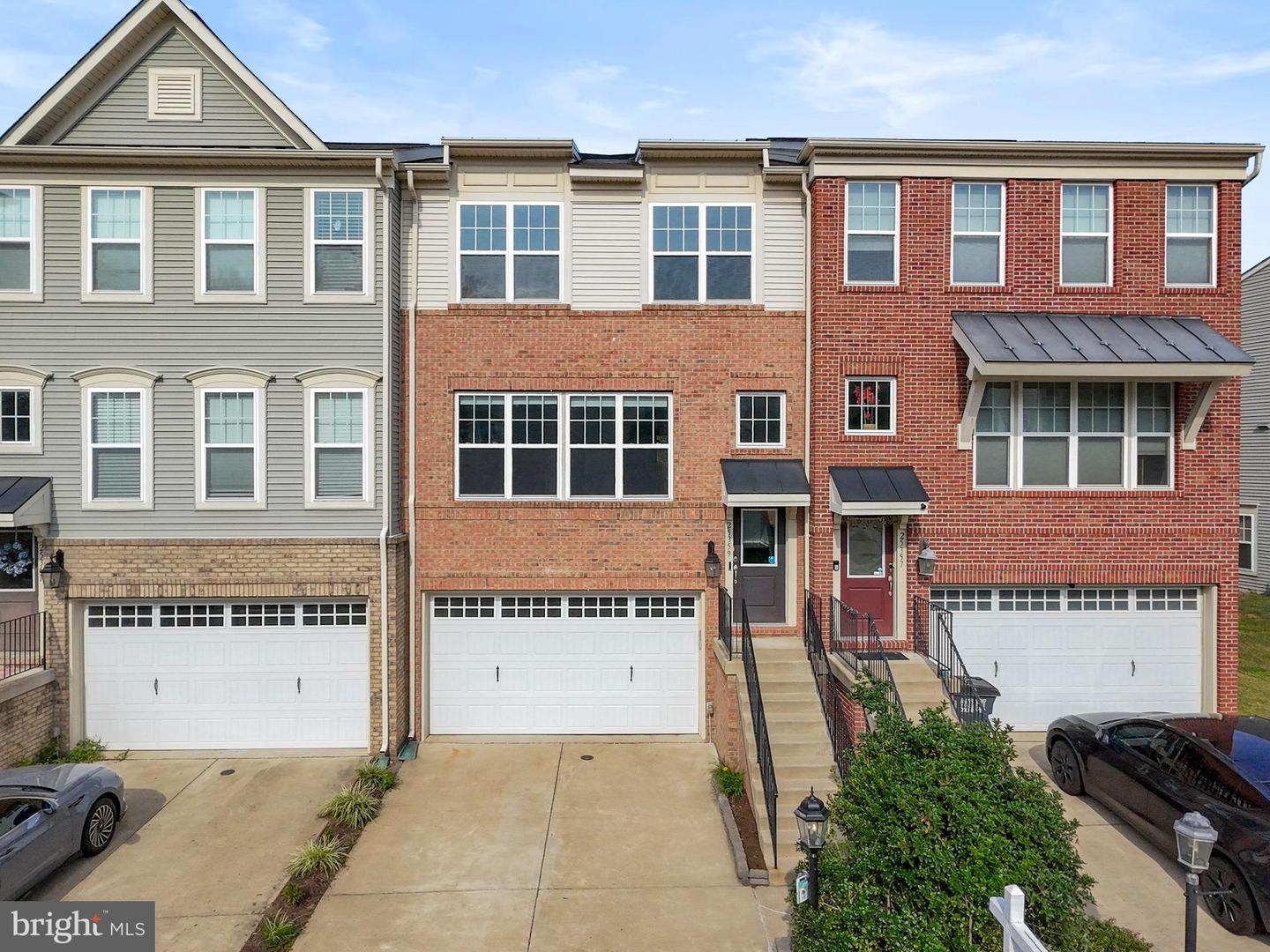 25359 WAKESTONE PARK TER, CHANTILLY, Virginia 20152, 4 Bedrooms Bedrooms, ,3 BathroomsBathrooms,Residential,For sale,25359 WAKESTONE PARK TER,VALO2104828 MLS # VALO2104828