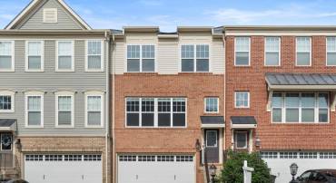 25359 WAKESTONE PARK TER, CHANTILLY, Virginia 20152, 4 Bedrooms Bedrooms, ,3 BathroomsBathrooms,Residential,For sale,25359 WAKESTONE PARK TER,VALO2104828 MLS # VALO2104828