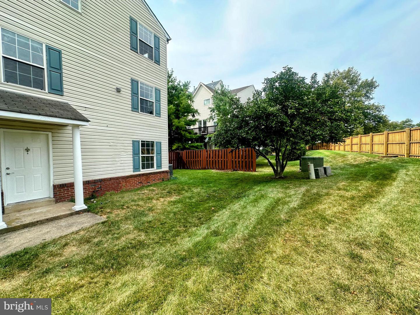 2559 PETER JEFFERSON LN, HERNDON, Virginia 20171, 4 Bedrooms Bedrooms, 4 Rooms Rooms,2 BathroomsBathrooms,Residential,For sale,2559 PETER JEFFERSON LN,VAFX2262208 MLS # VAFX2262208