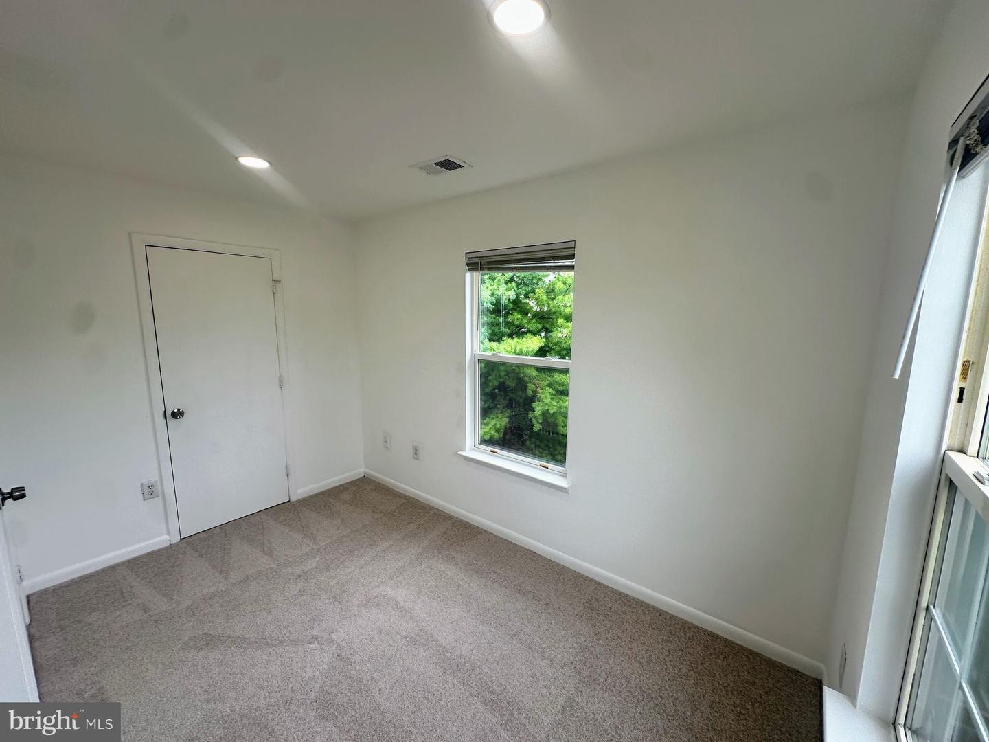 2559 PETER JEFFERSON LN, HERNDON, Virginia 20171, 4 Bedrooms Bedrooms, 4 Rooms Rooms,2 BathroomsBathrooms,Residential,For sale,2559 PETER JEFFERSON LN,VAFX2262208 MLS # VAFX2262208