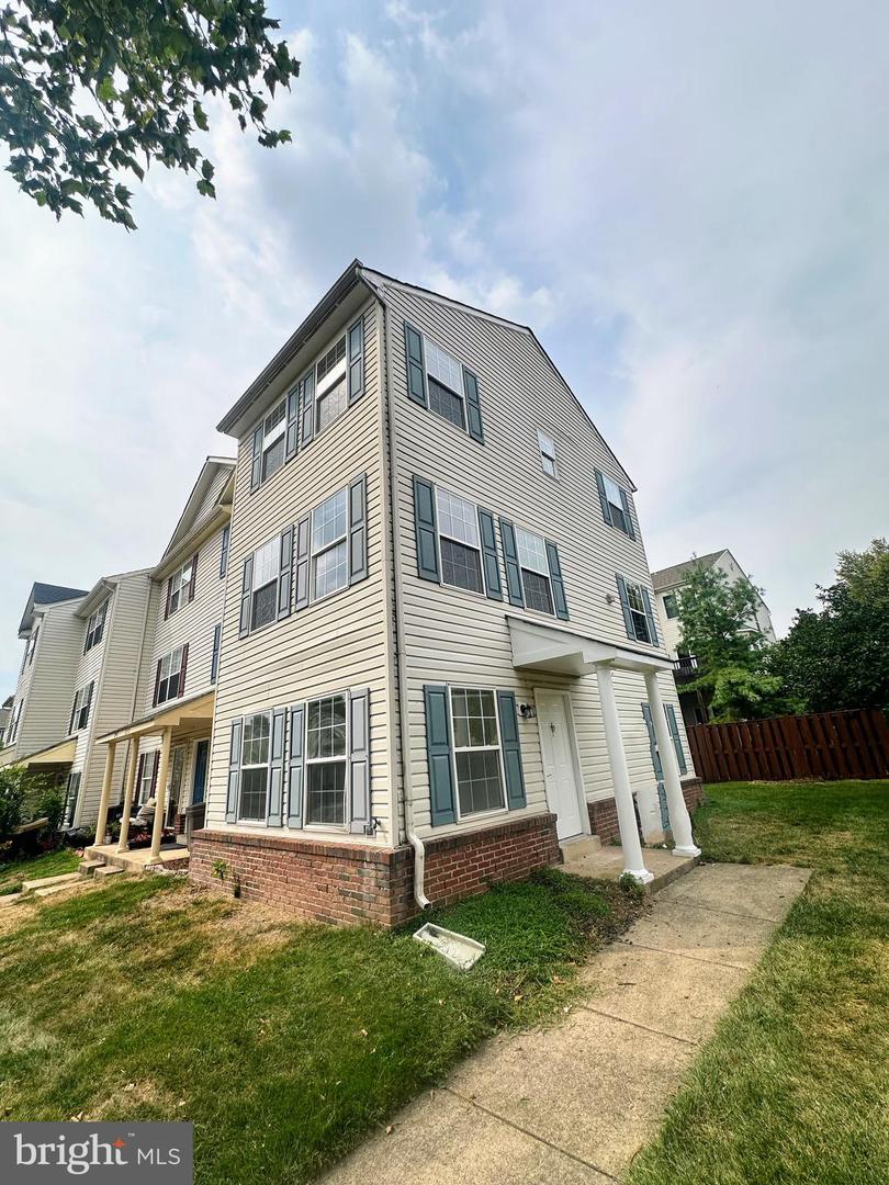 2559 PETER JEFFERSON LN, HERNDON, Virginia 20171, 4 Bedrooms Bedrooms, 4 Rooms Rooms,2 BathroomsBathrooms,Residential,For sale,2559 PETER JEFFERSON LN,VAFX2262208 MLS # VAFX2262208