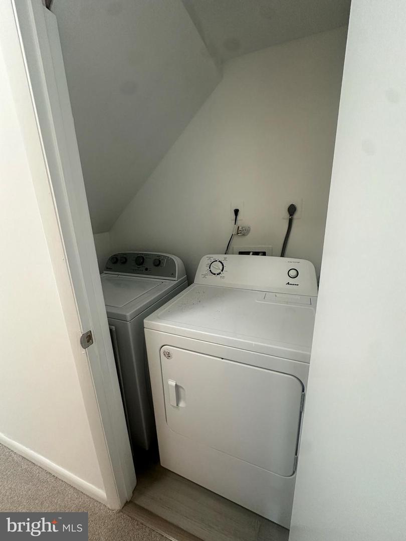 2559 PETER JEFFERSON LN, HERNDON, Virginia 20171, 4 Bedrooms Bedrooms, 4 Rooms Rooms,2 BathroomsBathrooms,Residential,For sale,2559 PETER JEFFERSON LN,VAFX2262208 MLS # VAFX2262208