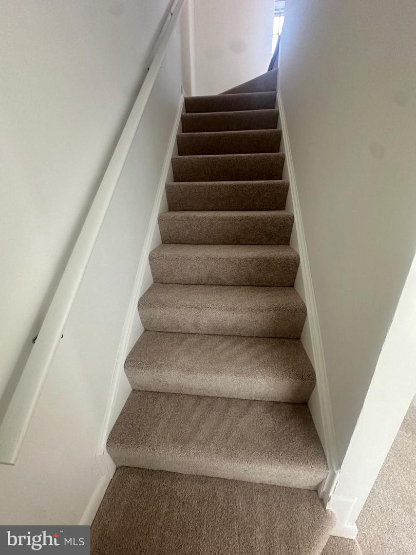 2559 PETER JEFFERSON LN, HERNDON, Virginia 20171, 4 Bedrooms Bedrooms, 4 Rooms Rooms,2 BathroomsBathrooms,Residential,For sale,2559 PETER JEFFERSON LN,VAFX2262208 MLS # VAFX2262208