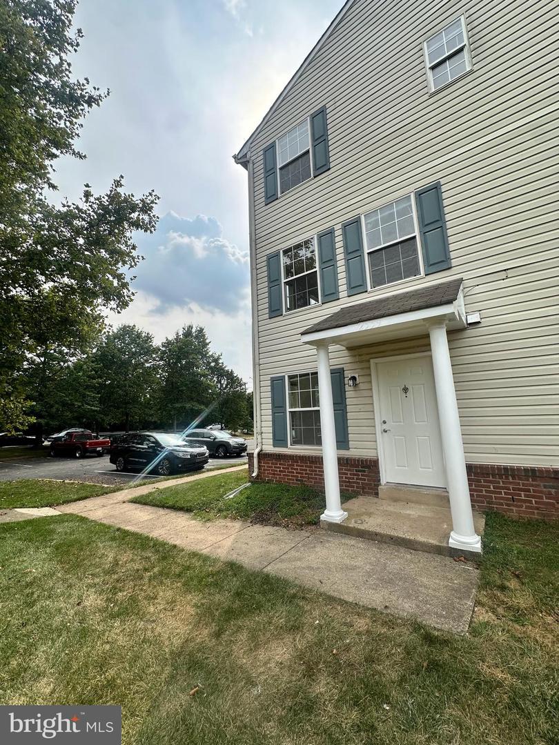 2559 PETER JEFFERSON LN, HERNDON, Virginia 20171, 4 Bedrooms Bedrooms, 4 Rooms Rooms,2 BathroomsBathrooms,Residential,For sale,2559 PETER JEFFERSON LN,VAFX2262208 MLS # VAFX2262208