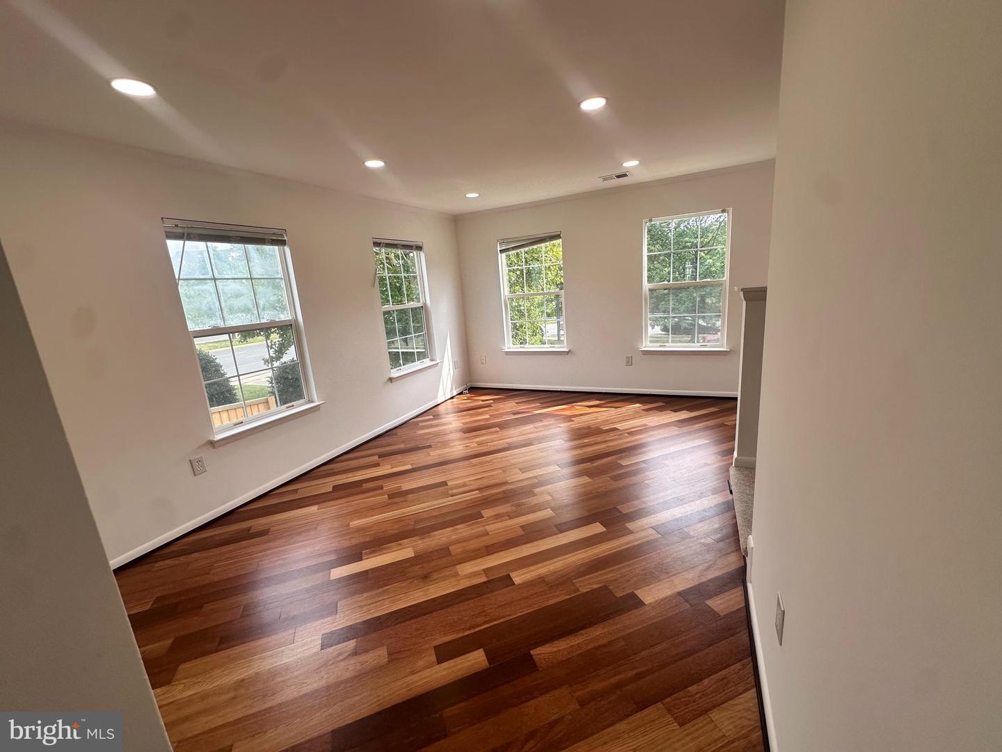 2559 PETER JEFFERSON LN, HERNDON, Virginia 20171, 4 Bedrooms Bedrooms, 4 Rooms Rooms,2 BathroomsBathrooms,Residential,For sale,2559 PETER JEFFERSON LN,VAFX2262208 MLS # VAFX2262208