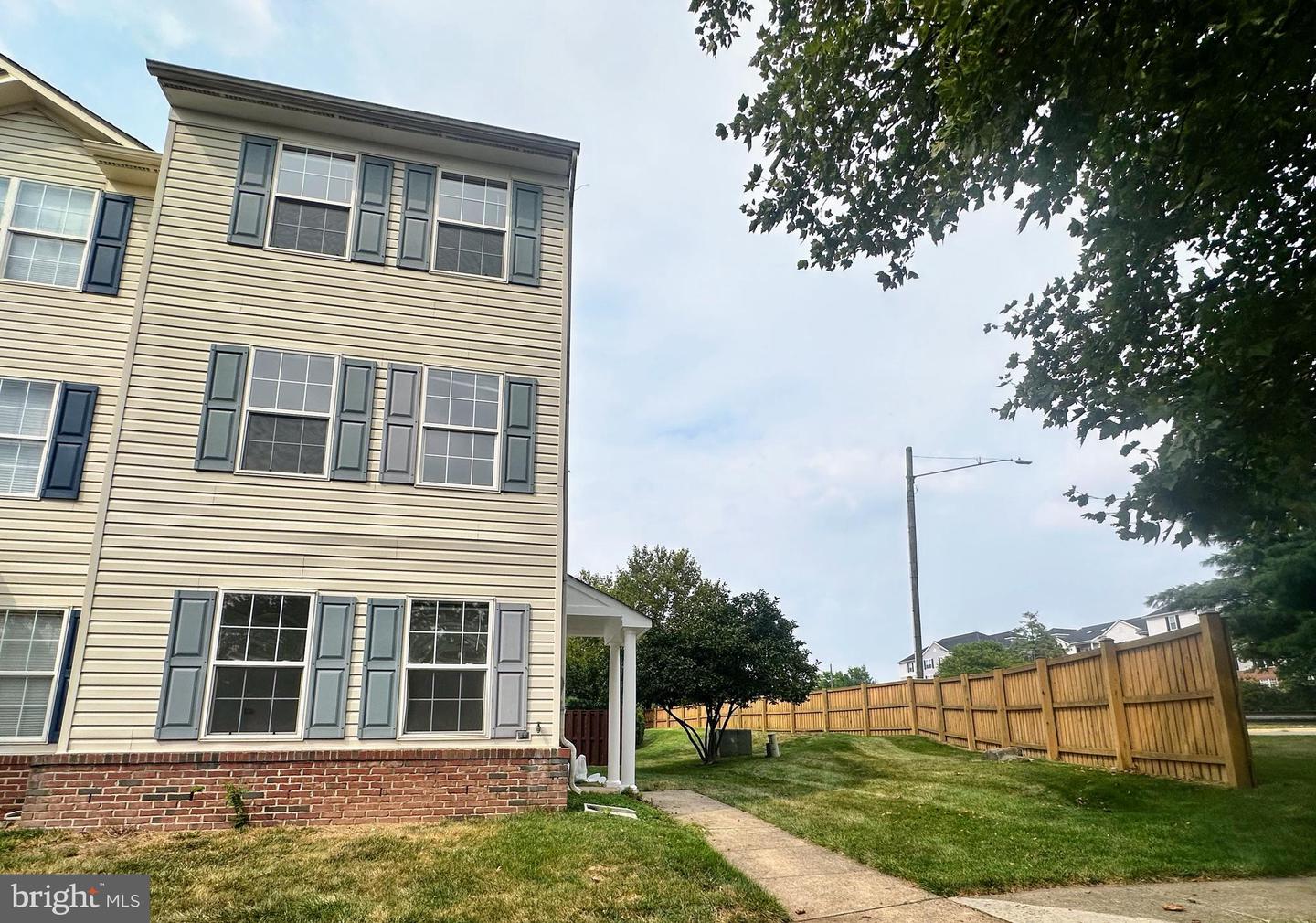 2559 PETER JEFFERSON LN, HERNDON, Virginia 20171, 4 Bedrooms Bedrooms, 4 Rooms Rooms,2 BathroomsBathrooms,Residential,For sale,2559 PETER JEFFERSON LN,VAFX2262208 MLS # VAFX2262208