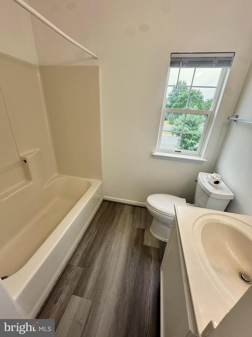 2559 PETER JEFFERSON LN, HERNDON, Virginia 20171, 4 Bedrooms Bedrooms, 4 Rooms Rooms,2 BathroomsBathrooms,Residential,For sale,2559 PETER JEFFERSON LN,VAFX2262208 MLS # VAFX2262208