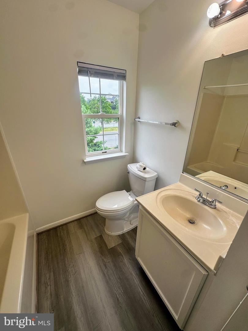 2559 PETER JEFFERSON LN, HERNDON, Virginia 20171, 4 Bedrooms Bedrooms, 4 Rooms Rooms,2 BathroomsBathrooms,Residential,For sale,2559 PETER JEFFERSON LN,VAFX2262208 MLS # VAFX2262208