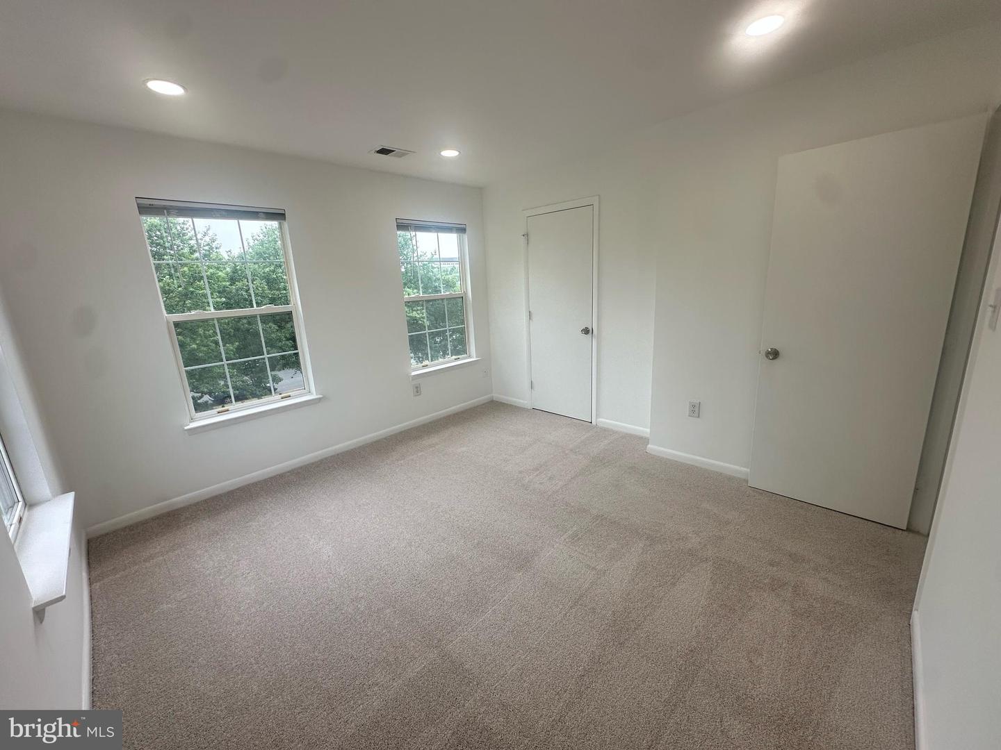 2559 PETER JEFFERSON LN, HERNDON, Virginia 20171, 4 Bedrooms Bedrooms, 4 Rooms Rooms,2 BathroomsBathrooms,Residential,For sale,2559 PETER JEFFERSON LN,VAFX2262208 MLS # VAFX2262208