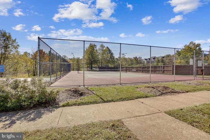 2559 PETER JEFFERSON LN, HERNDON, Virginia 20171, 4 Bedrooms Bedrooms, 4 Rooms Rooms,2 BathroomsBathrooms,Residential,For sale,2559 PETER JEFFERSON LN,VAFX2262208 MLS # VAFX2262208