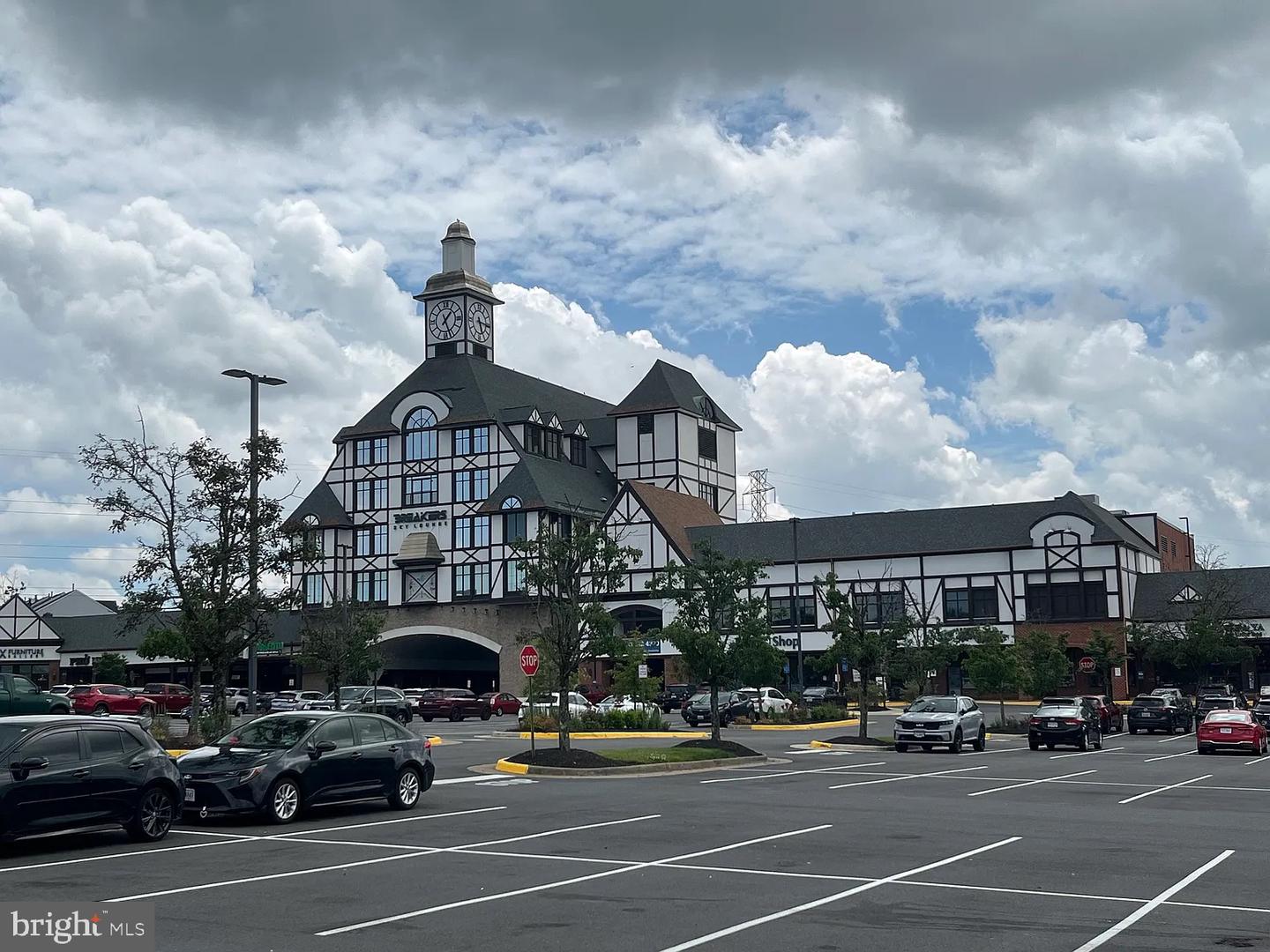 2559 PETER JEFFERSON LN, HERNDON, Virginia 20171, 4 Bedrooms Bedrooms, 4 Rooms Rooms,2 BathroomsBathrooms,Residential,For sale,2559 PETER JEFFERSON LN,VAFX2262208 MLS # VAFX2262208