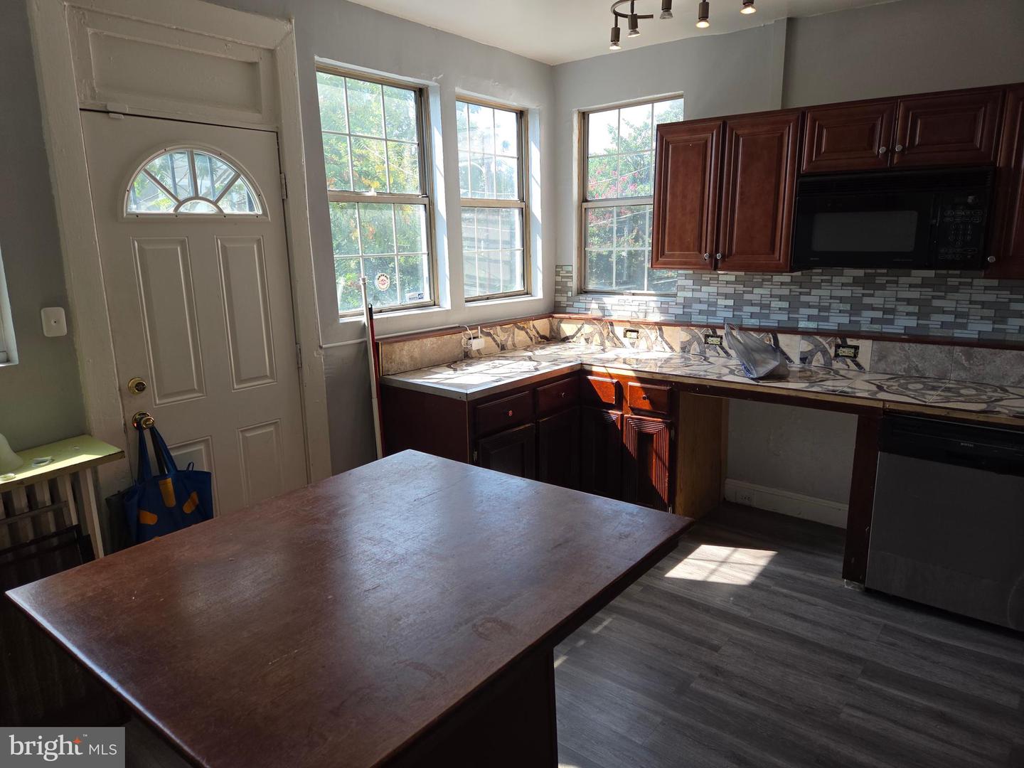 4600 9TH ST NW, WASHINGTON, District Of Columbia 20011, 4 Bedrooms Bedrooms, ,4 BathroomsBathrooms,Residential,For sale,4600 9TH ST NW,DCDC2215878 MLS # DCDC2215878