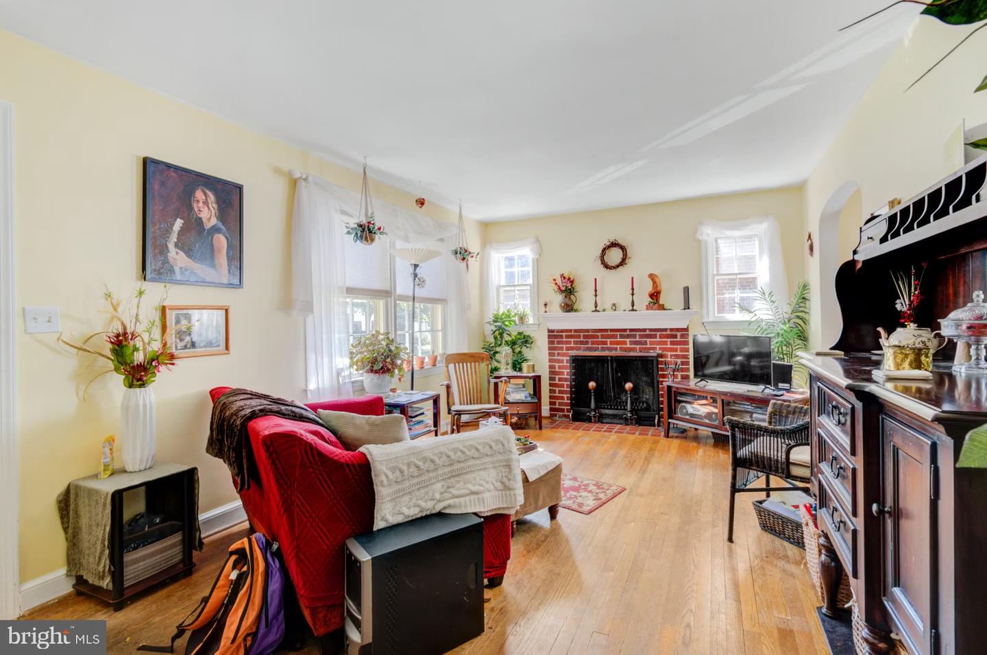5713 5TH ST S, ARLINGTON, Virginia 22204, 3 Bedrooms Bedrooms, ,2 BathroomsBathrooms,Residential,For sale,5713 5TH ST S,VAAR2062472 MLS # VAAR2062472