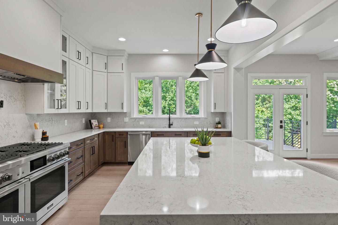 6511 IVY HILL DR, MCLEAN, Virginia 22101, 7 Bedrooms Bedrooms, 14 Rooms Rooms,6 BathroomsBathrooms,Residential,For sale,6511 IVY HILL DR,VAFX2262306 MLS # VAFX2262306