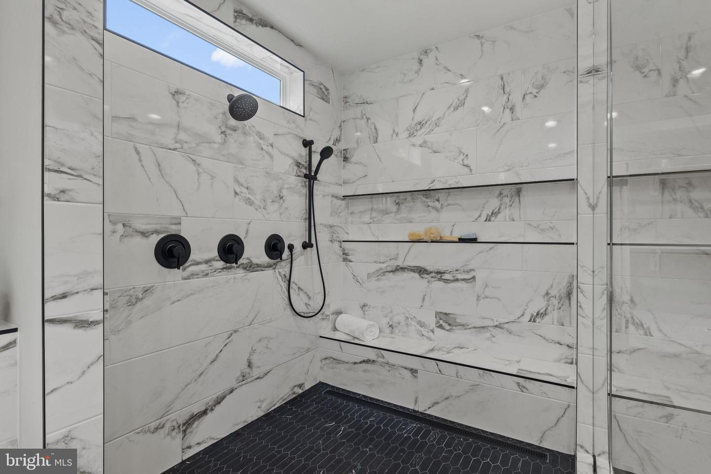 6511 IVY HILL DR, MCLEAN, Virginia 22101, 7 Bedrooms Bedrooms, 14 Rooms Rooms,6 BathroomsBathrooms,Residential,For sale,6511 IVY HILL DR,VAFX2262306 MLS # VAFX2262306