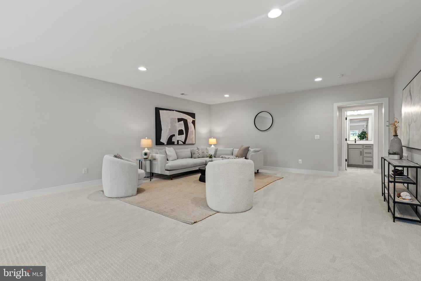 6511 IVY HILL DR, MCLEAN, Virginia 22101, 7 Bedrooms Bedrooms, 14 Rooms Rooms,6 BathroomsBathrooms,Residential,For sale,6511 IVY HILL DR,VAFX2262306 MLS # VAFX2262306