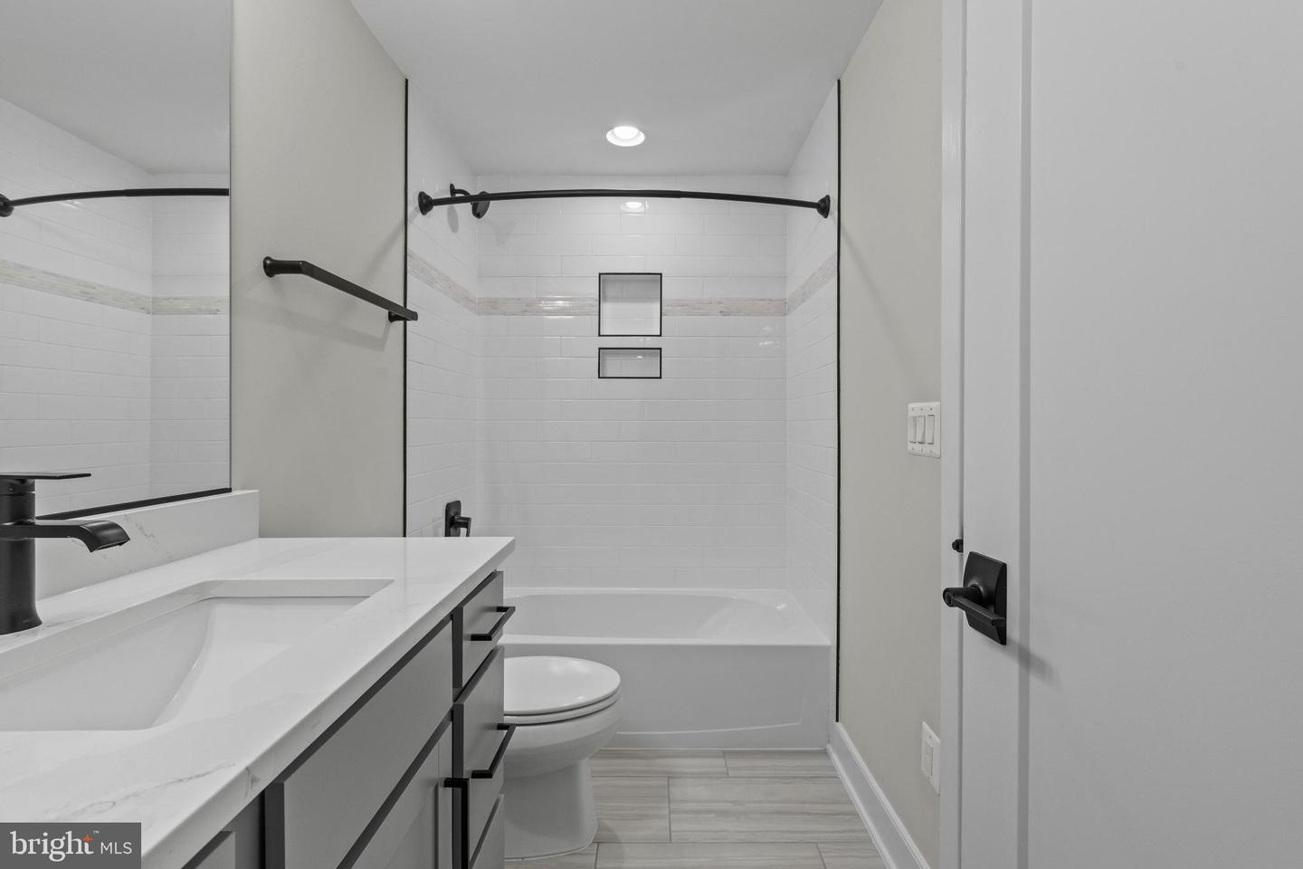 6511 IVY HILL DR, MCLEAN, Virginia 22101, 7 Bedrooms Bedrooms, 14 Rooms Rooms,6 BathroomsBathrooms,Residential,For sale,6511 IVY HILL DR,VAFX2262306 MLS # VAFX2262306