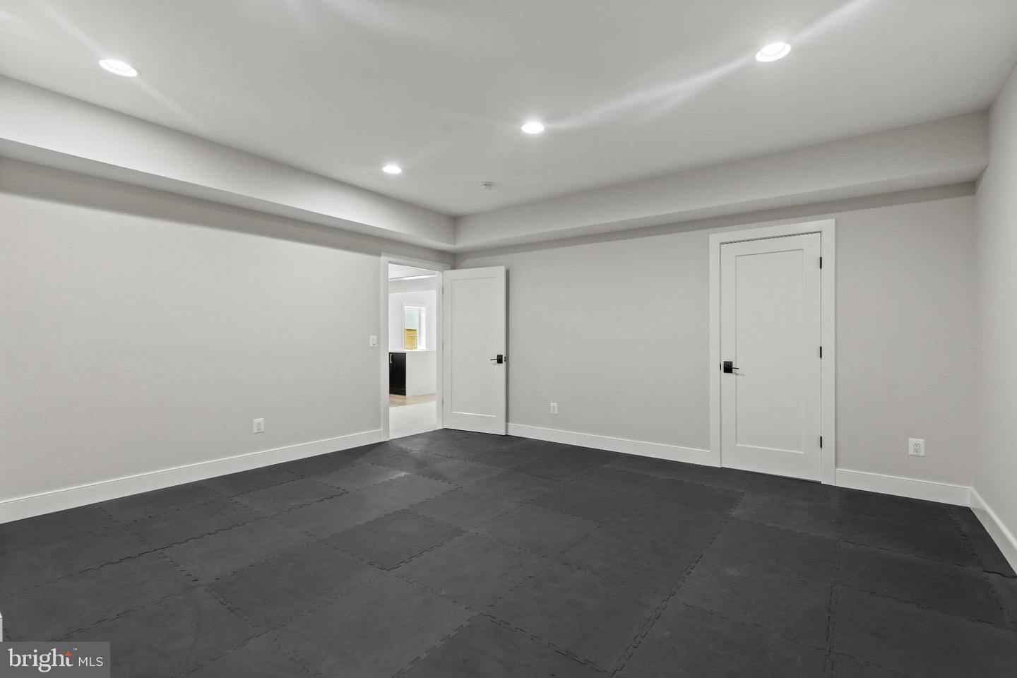 6511 IVY HILL DR, MCLEAN, Virginia 22101, 7 Bedrooms Bedrooms, 14 Rooms Rooms,6 BathroomsBathrooms,Residential,For sale,6511 IVY HILL DR,VAFX2262306 MLS # VAFX2262306