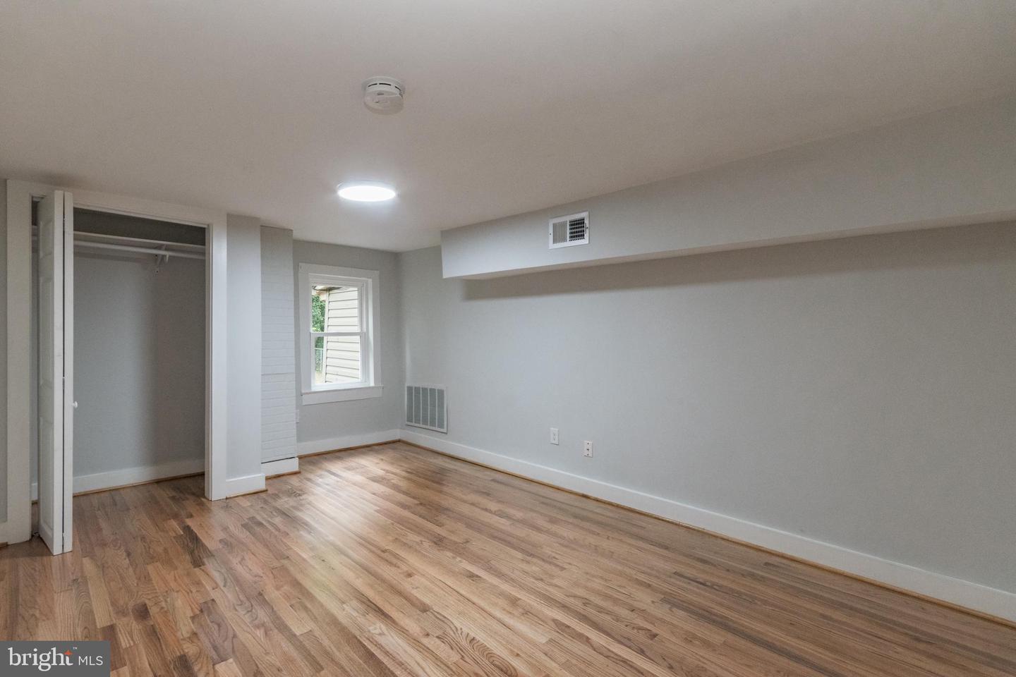 118 E MONMOUTH ST, WINCHESTER, Virginia 22601, 4 Bedrooms Bedrooms, ,1 BathroomBathrooms,Residential,For sale,118 E MONMOUTH ST,VAWI2008920 MLS # VAWI2008920