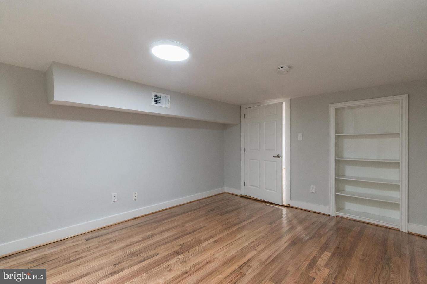 118 E MONMOUTH ST, WINCHESTER, Virginia 22601, 4 Bedrooms Bedrooms, ,1 BathroomBathrooms,Residential,For sale,118 E MONMOUTH ST,VAWI2008920 MLS # VAWI2008920