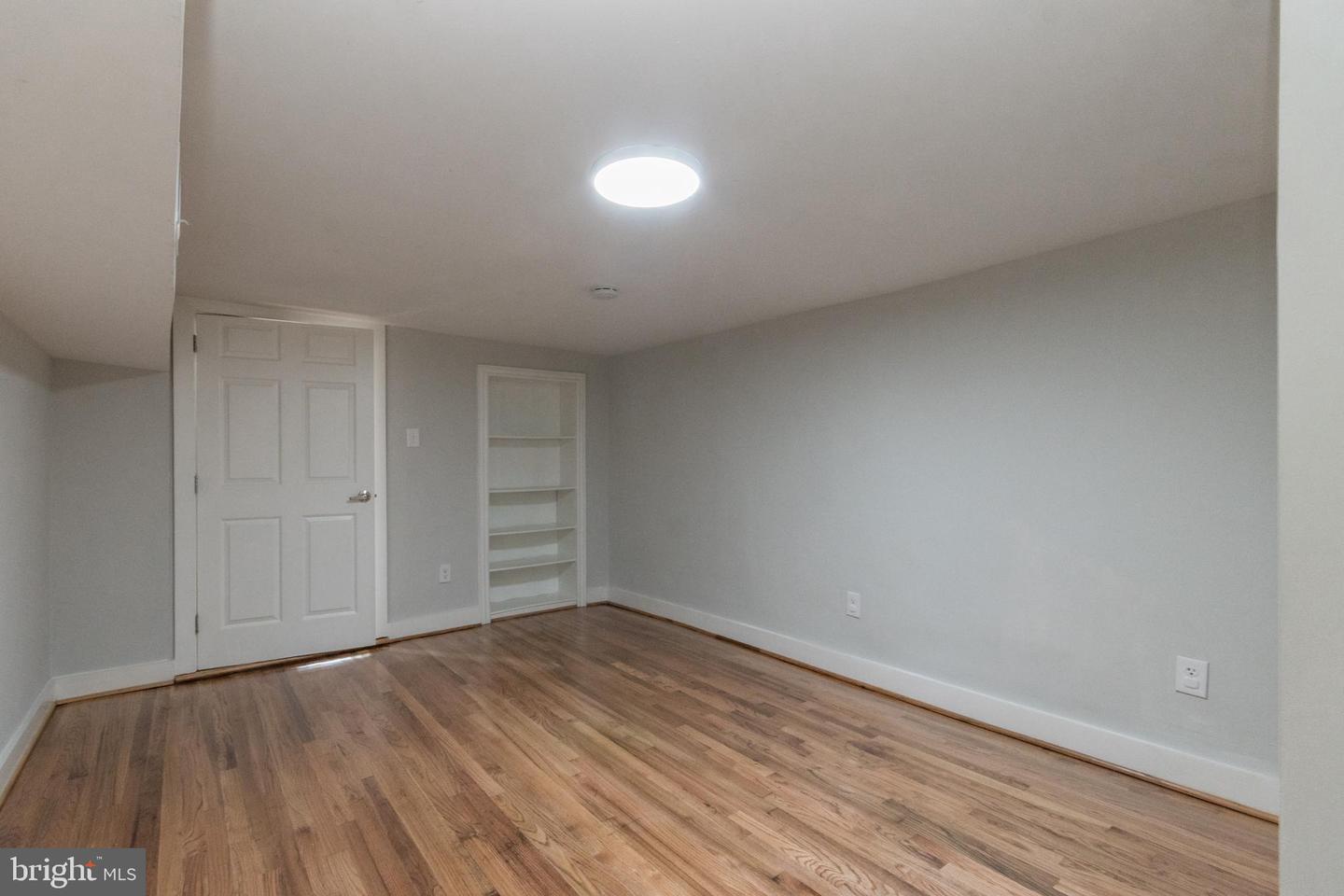 118 E MONMOUTH ST, WINCHESTER, Virginia 22601, 4 Bedrooms Bedrooms, ,1 BathroomBathrooms,Residential,For sale,118 E MONMOUTH ST,VAWI2008920 MLS # VAWI2008920