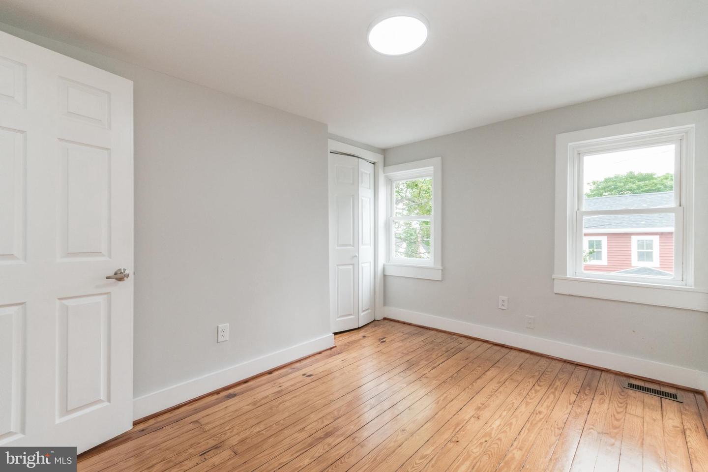 118 E MONMOUTH ST, WINCHESTER, Virginia 22601, 4 Bedrooms Bedrooms, ,1 BathroomBathrooms,Residential,For sale,118 E MONMOUTH ST,VAWI2008920 MLS # VAWI2008920