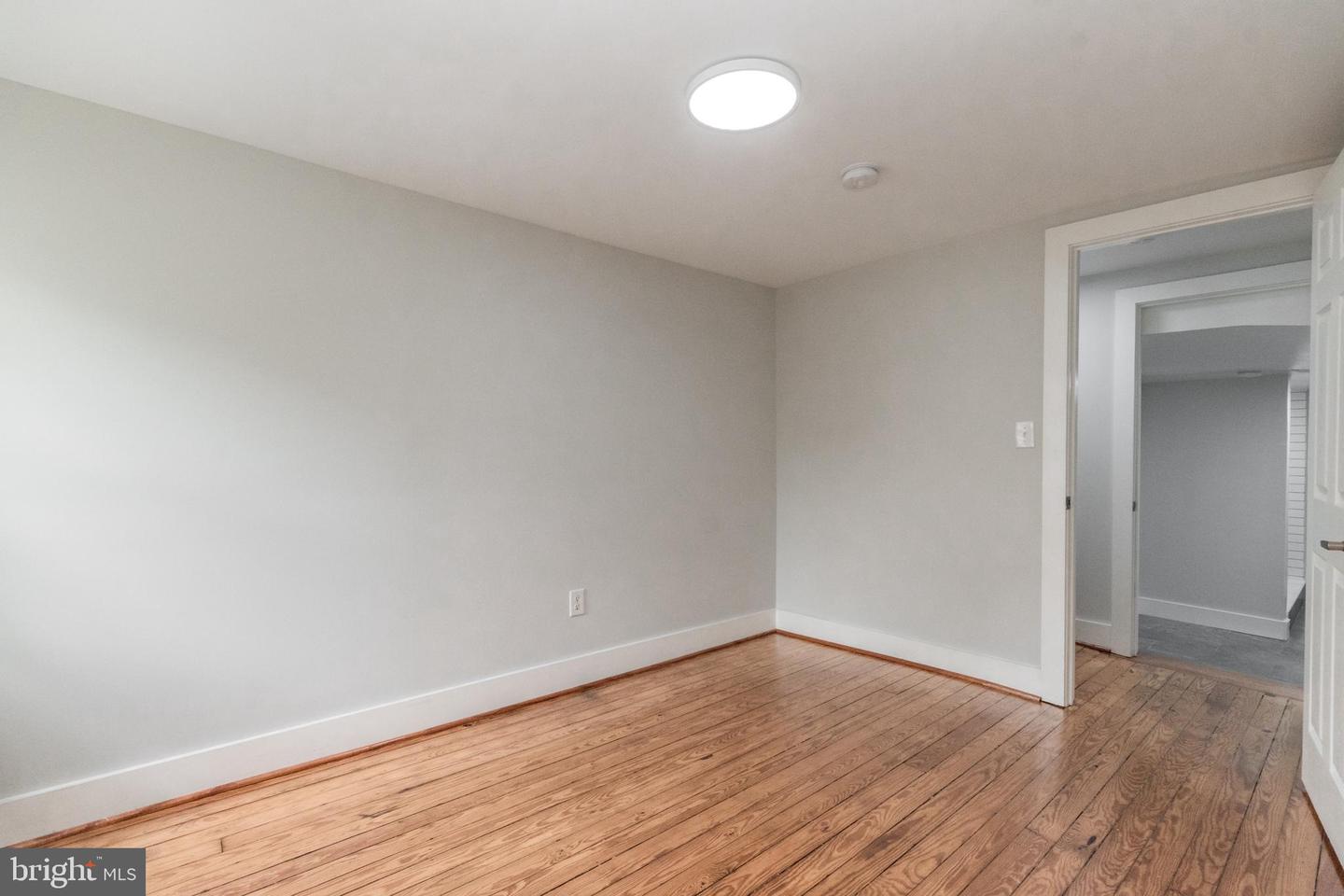 118 E MONMOUTH ST, WINCHESTER, Virginia 22601, 4 Bedrooms Bedrooms, ,1 BathroomBathrooms,Residential,For sale,118 E MONMOUTH ST,VAWI2008920 MLS # VAWI2008920