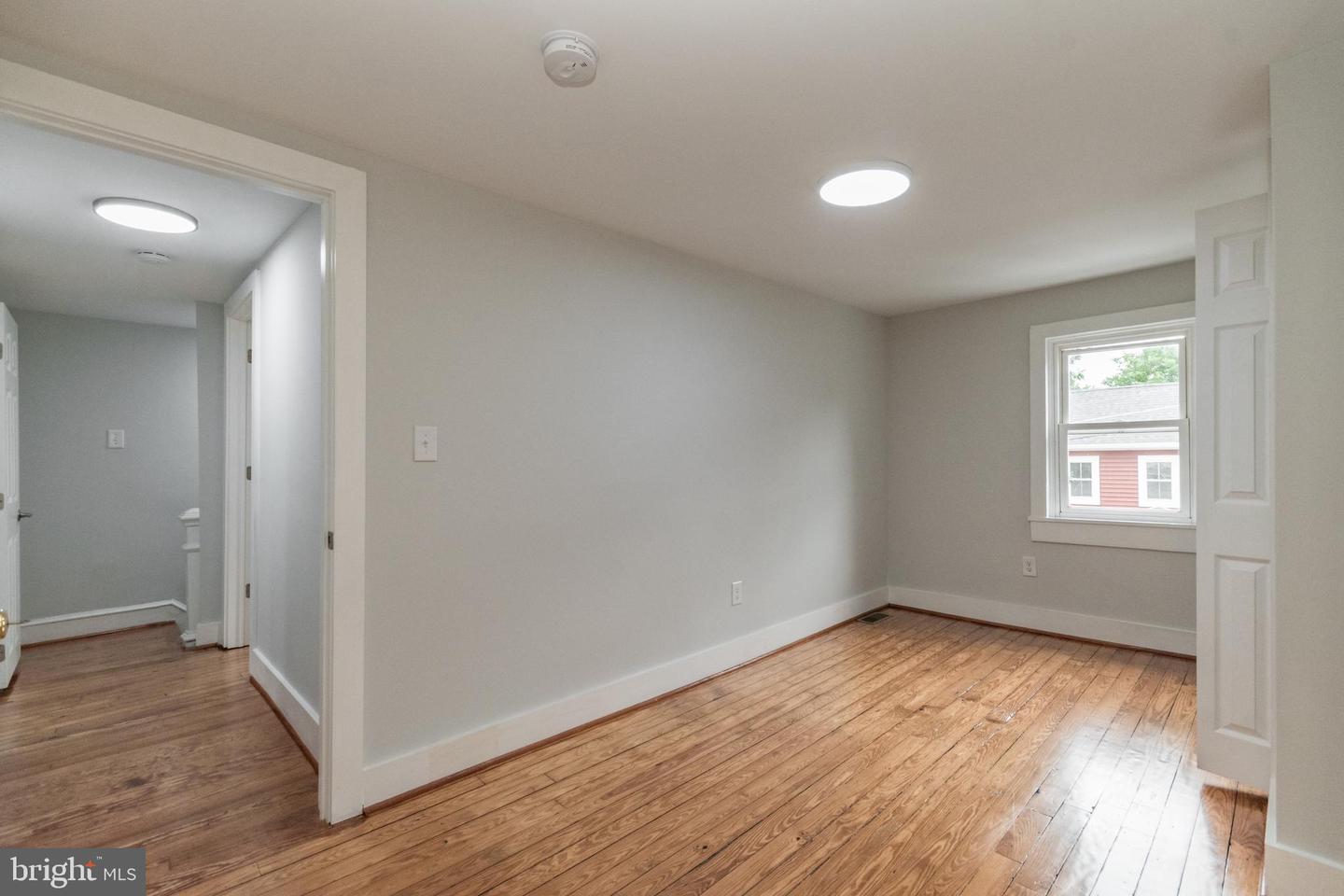 118 E MONMOUTH ST, WINCHESTER, Virginia 22601, 4 Bedrooms Bedrooms, ,1 BathroomBathrooms,Residential,For sale,118 E MONMOUTH ST,VAWI2008920 MLS # VAWI2008920