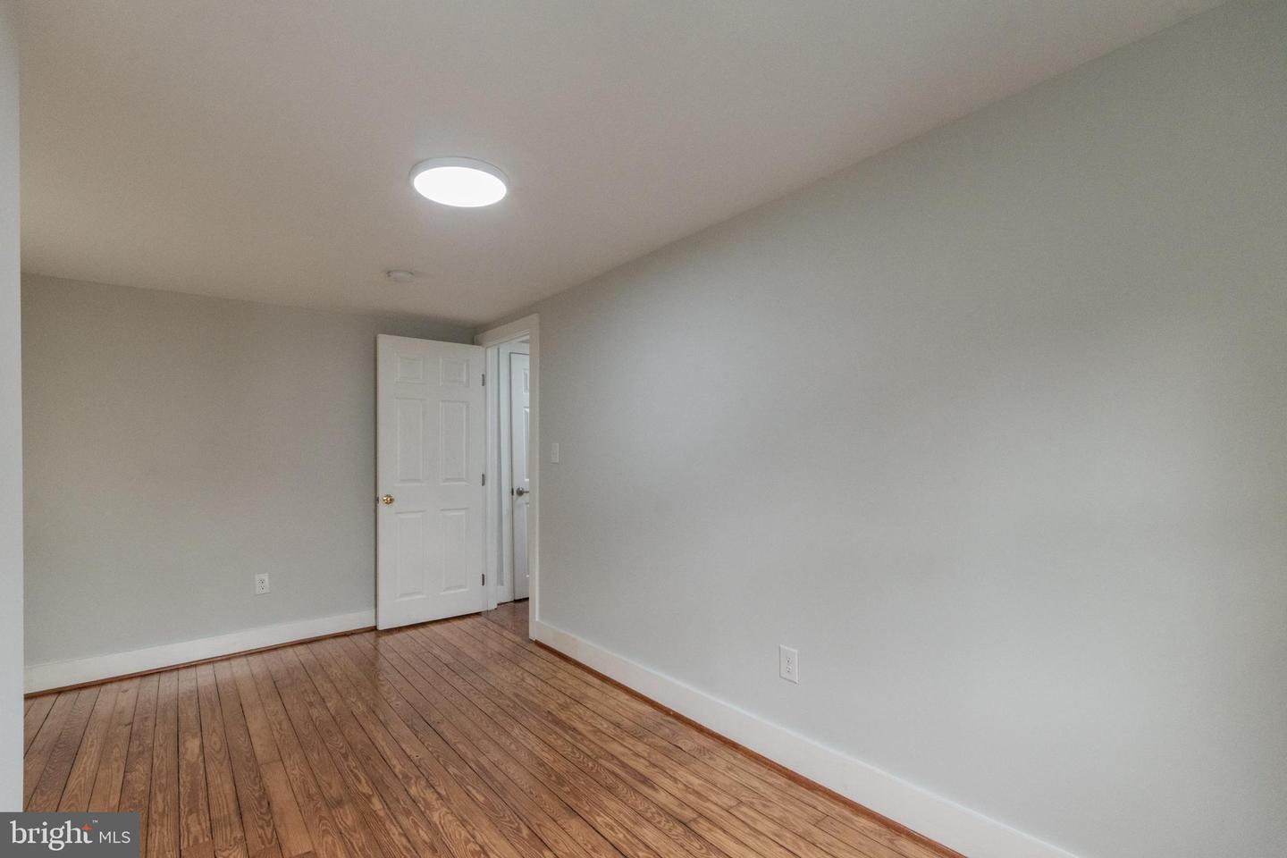 118 E MONMOUTH ST, WINCHESTER, Virginia 22601, 4 Bedrooms Bedrooms, ,1 BathroomBathrooms,Residential,For sale,118 E MONMOUTH ST,VAWI2008920 MLS # VAWI2008920