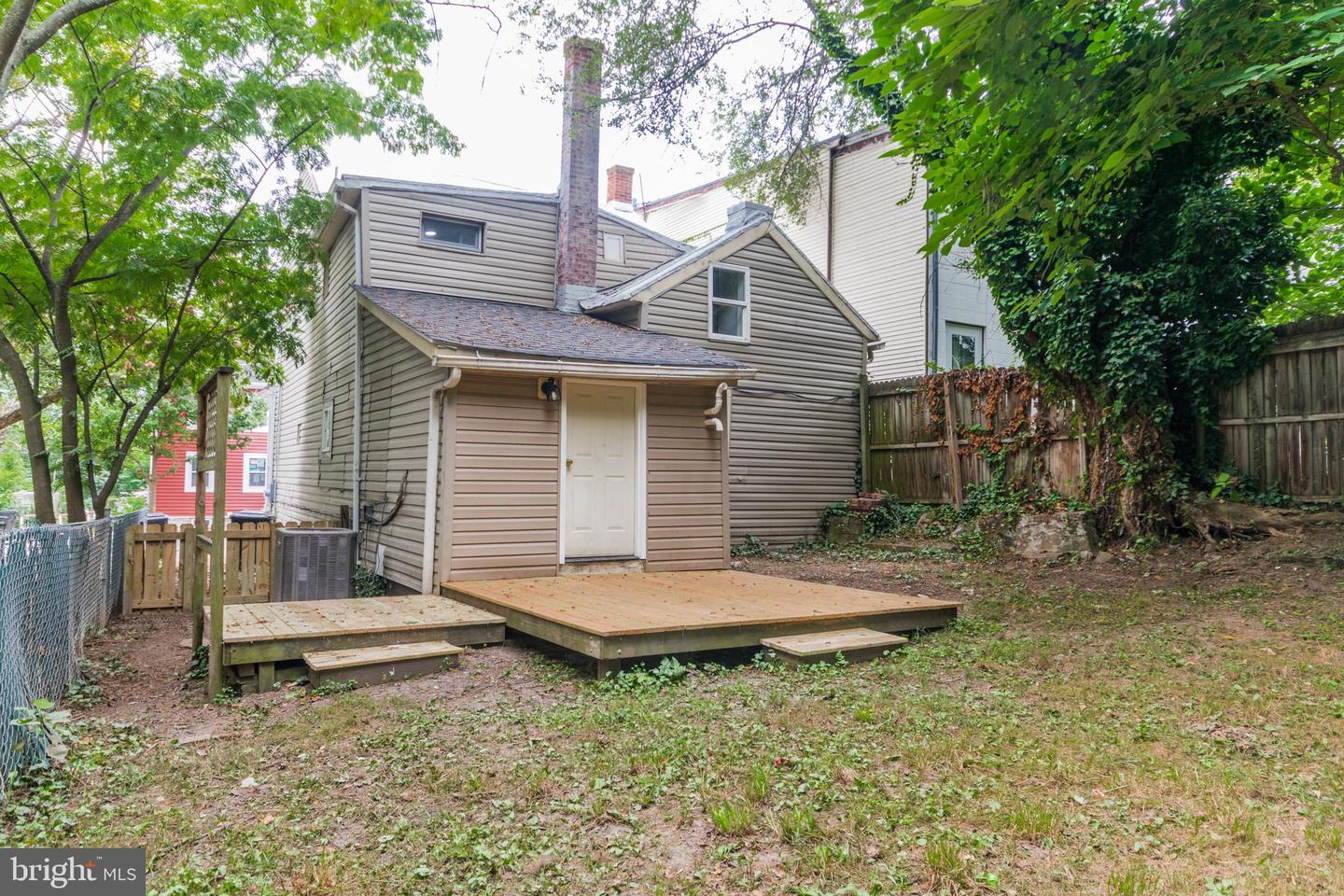 118 E MONMOUTH ST, WINCHESTER, Virginia 22601, 4 Bedrooms Bedrooms, ,1 BathroomBathrooms,Residential,For sale,118 E MONMOUTH ST,VAWI2008920 MLS # VAWI2008920