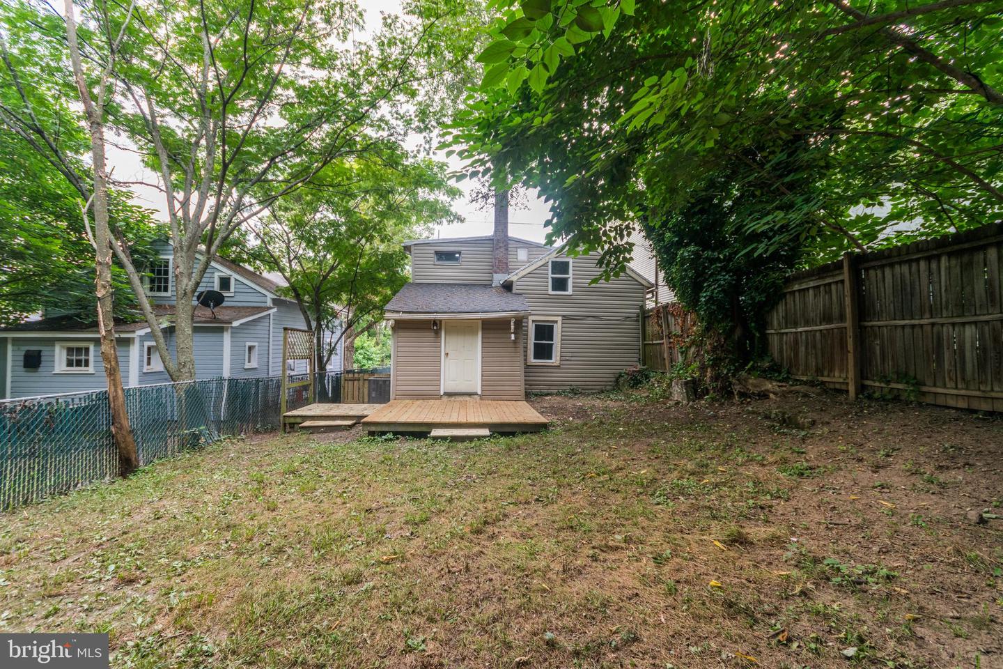 118 E MONMOUTH ST, WINCHESTER, Virginia 22601, 4 Bedrooms Bedrooms, ,1 BathroomBathrooms,Residential,For sale,118 E MONMOUTH ST,VAWI2008920 MLS # VAWI2008920