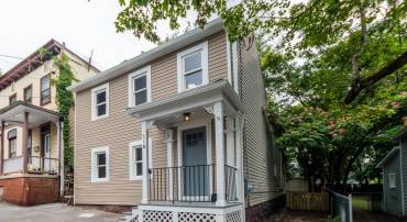 118 E MONMOUTH ST, WINCHESTER, Virginia 22601, 4 Bedrooms Bedrooms, ,1 BathroomBathrooms,Residential,For sale,118 E MONMOUTH ST,VAWI2008920 MLS # VAWI2008920