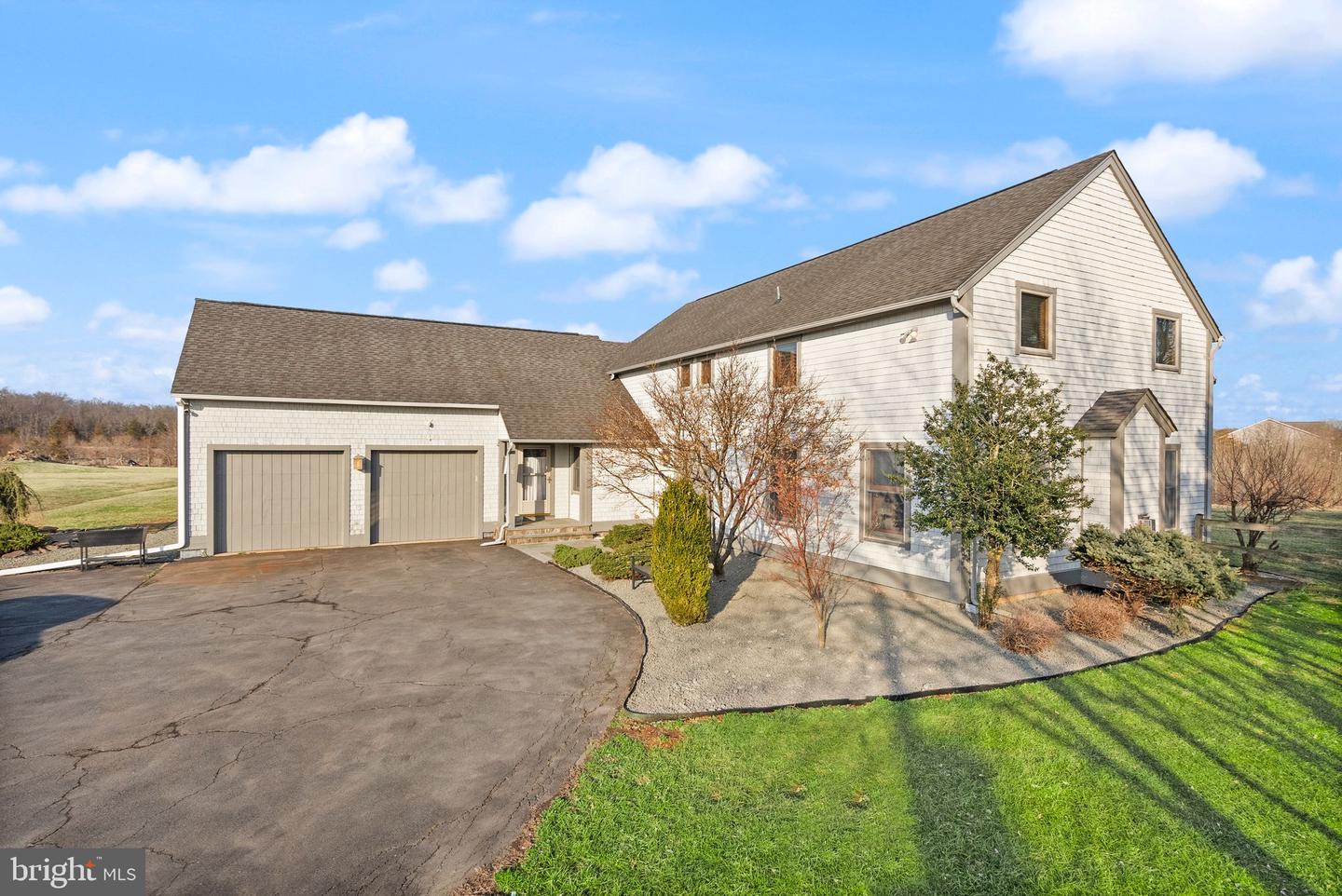 12150 PARKGATE DR, NOKESVILLE, Virginia 20181, 4 Bedrooms Bedrooms, ,3 BathroomsBathrooms,Residential,For sale,12150 PARKGATE DR,VAPW2102044 MLS # VAPW2102044