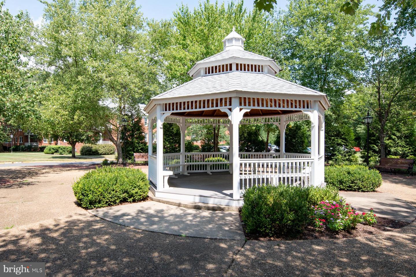 6612 10TH ST #A2, ALEXANDRIA, Virginia 22307, 2 Bedrooms Bedrooms, ,1 BathroomBathrooms,Residential,For sale,6612 10TH ST #A2,VAFX2262422 MLS # VAFX2262422