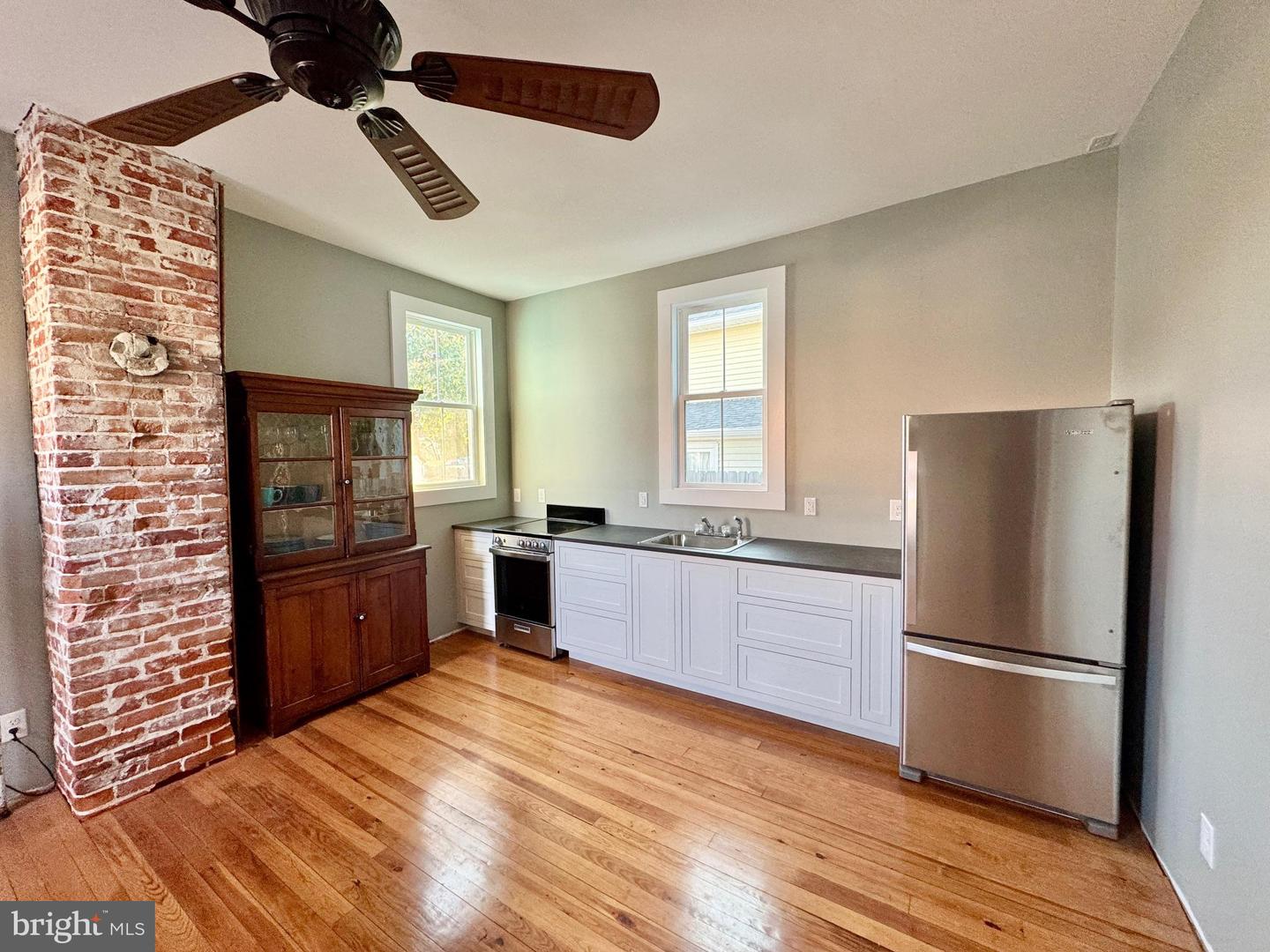 340 RANDOLPH AVE, CAPE CHARLES, Virginia 23310, 4 Bedrooms Bedrooms, 11 Rooms Rooms,2 BathroomsBathrooms,Residential,For sale,340 RANDOLPH AVE,VANH2000066 MLS # VANH2000066