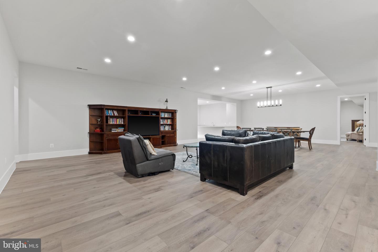1209 RILEY PRESERVE CT, GREAT FALLS, Virginia 22066, 5 Bedrooms Bedrooms, ,5 BathroomsBathrooms,Residential,For sale,1209 RILEY PRESERVE CT,VAFX2262494 MLS # VAFX2262494