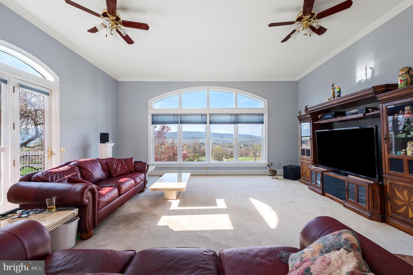18037 CLENDENNING CIR, ROUND HILL, Virginia 20141, 5 Bedrooms Bedrooms, ,5 BathroomsBathrooms,Residential,For sale,18037 CLENDENNING CIR,VALO2093076 MLS # VALO2093076