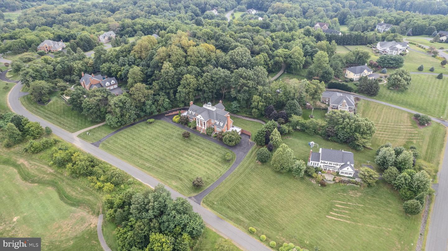 18037 CLENDENNING CIR, ROUND HILL, Virginia 20141, 5 Bedrooms Bedrooms, ,5 BathroomsBathrooms,Residential,For sale,18037 CLENDENNING CIR,VALO2093076 MLS # VALO2093076