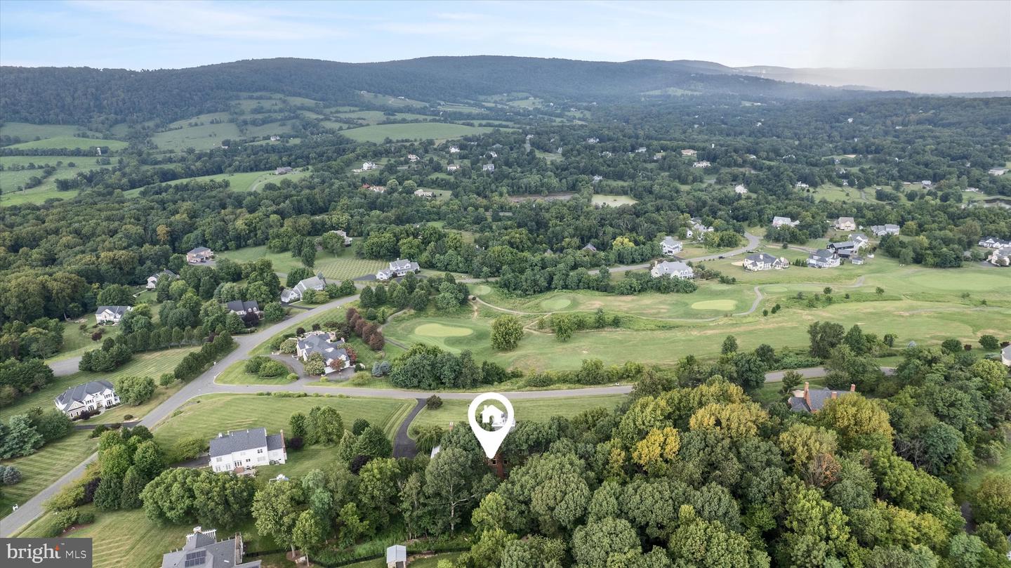 18037 CLENDENNING CIR, ROUND HILL, Virginia 20141, 5 Bedrooms Bedrooms, ,5 BathroomsBathrooms,Residential,For sale,18037 CLENDENNING CIR,VALO2093076 MLS # VALO2093076