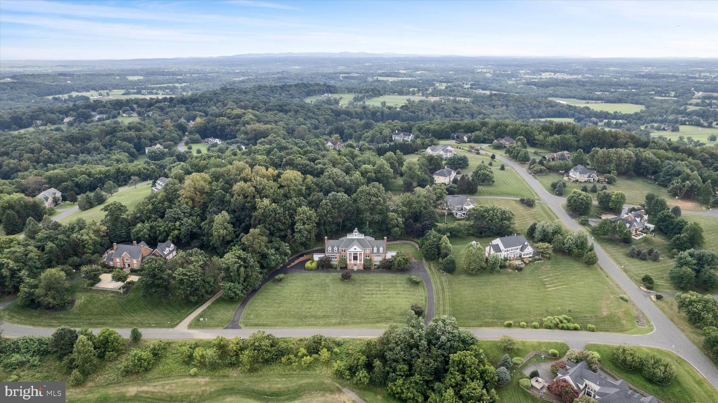 18037 CLENDENNING CIR, ROUND HILL, Virginia 20141, 5 Bedrooms Bedrooms, ,5 BathroomsBathrooms,Residential,For sale,18037 CLENDENNING CIR,VALO2093076 MLS # VALO2093076