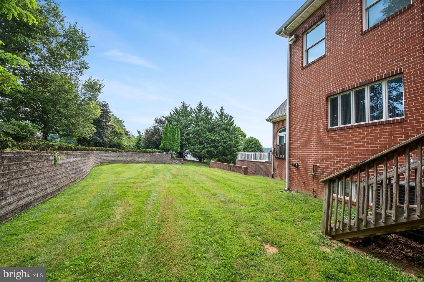18037 CLENDENNING CIR, ROUND HILL, Virginia 20141, 5 Bedrooms Bedrooms, ,5 BathroomsBathrooms,Residential,For sale,18037 CLENDENNING CIR,VALO2093076 MLS # VALO2093076