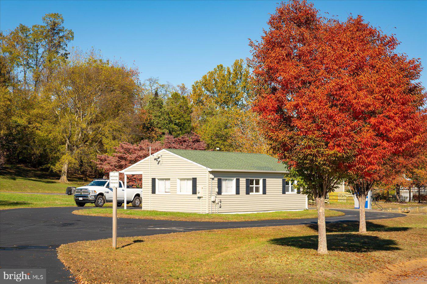 LOT 385 & 957 N LAKESHORE DR, LOUISA, Virginia 23093, ,Land,For sale,LOT 385 & 957 N LAKESHORE DR,VALA2008462 MLS # VALA2008462