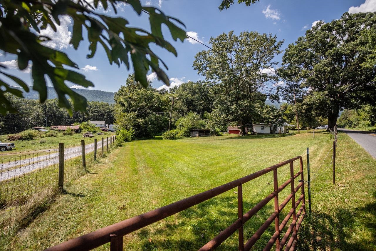1557 RINACAS CORNER RD, SHENANDOAH, Virginia 22849, 2 Bedrooms Bedrooms, ,1 BathroomBathrooms,Residential,1557 RINACAS CORNER RD,668057 MLS # 668057
