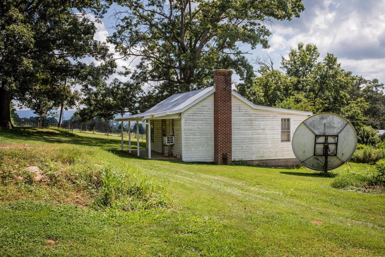 1557 RINACAS CORNER RD, SHENANDOAH, Virginia 22849, 2 Bedrooms Bedrooms, ,1 BathroomBathrooms,Residential,1557 RINACAS CORNER RD,668057 MLS # 668057