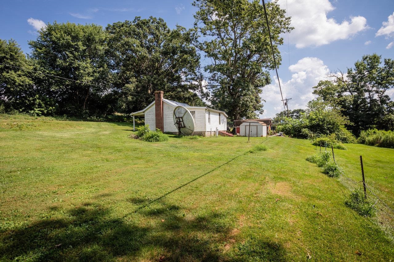 1557 RINACAS CORNER RD, SHENANDOAH, Virginia 22849, 2 Bedrooms Bedrooms, ,1 BathroomBathrooms,Residential,1557 RINACAS CORNER RD,668057 MLS # 668057