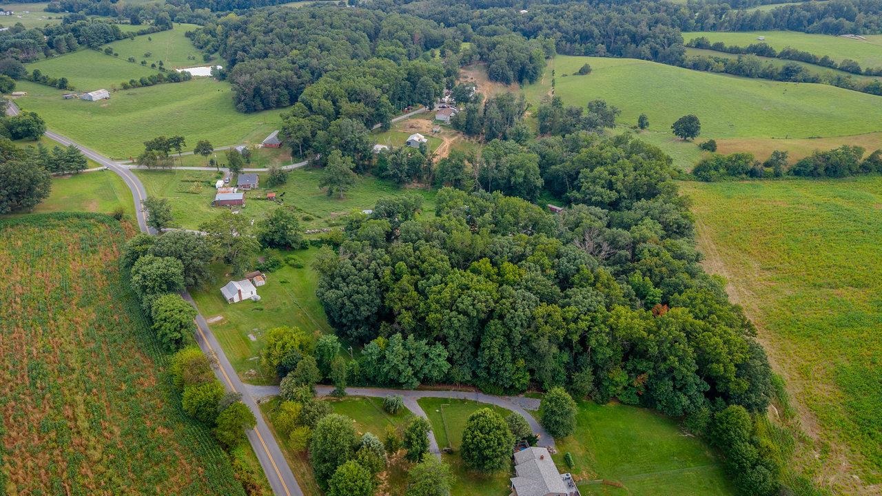 1557 RINACAS CORNER RD, SHENANDOAH, Virginia 22849, 2 Bedrooms Bedrooms, ,1 BathroomBathrooms,Residential,1557 RINACAS CORNER RD,668057 MLS # 668057