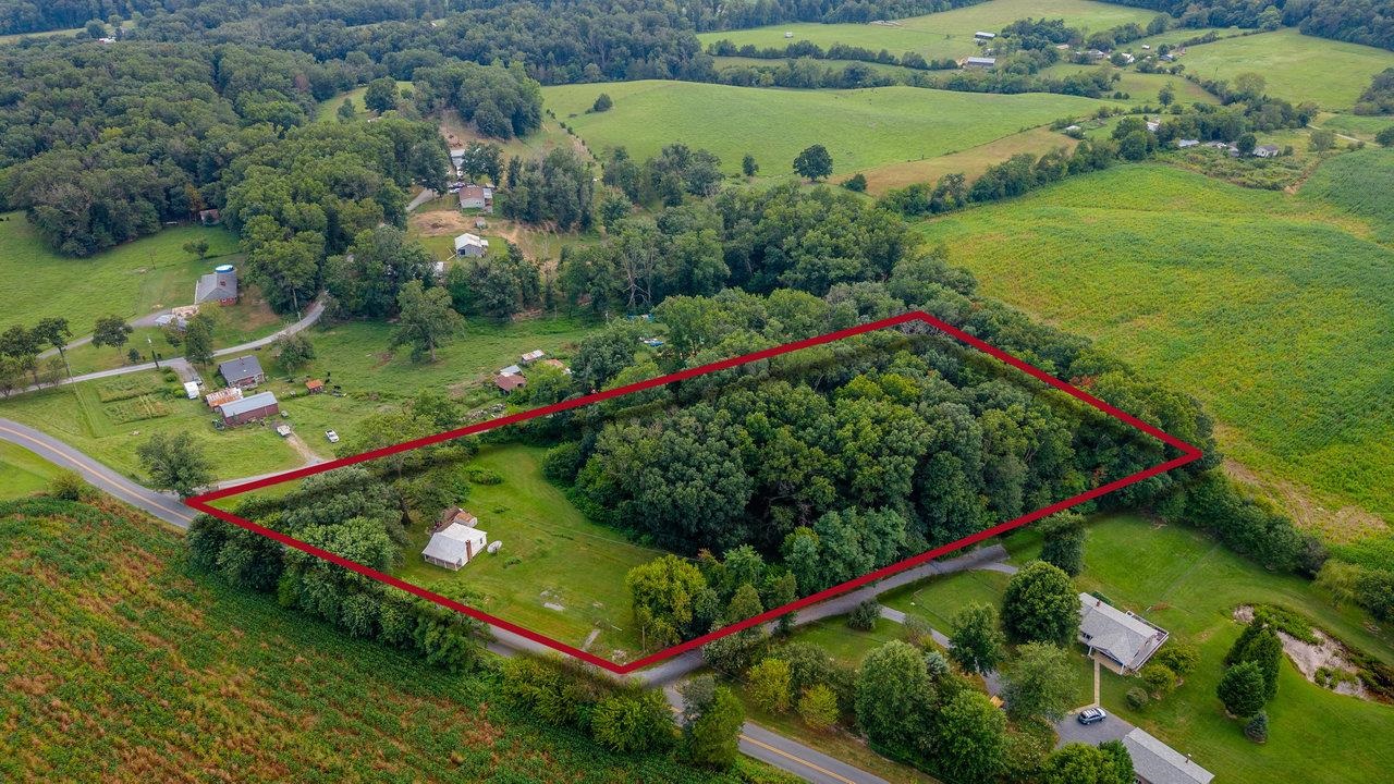 1557 RINACAS CORNER RD, SHENANDOAH, Virginia 22849, 2 Bedrooms Bedrooms, ,1 BathroomBathrooms,Residential,1557 RINACAS CORNER RD,668057 MLS # 668057